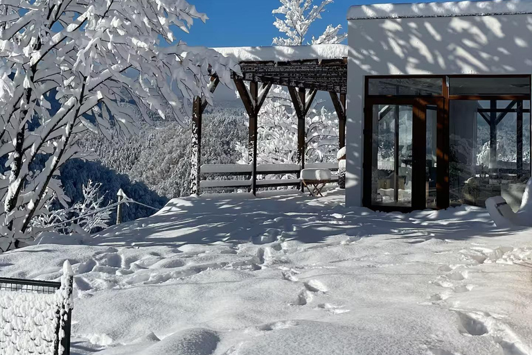 Sarajevo: Romantic Cabin Overnight with Private Chef & Wine