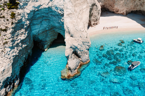 Prywatna łódź na Zakintos: jaskinie Keri, Mizithres, Agalas (maks. 5 osób)