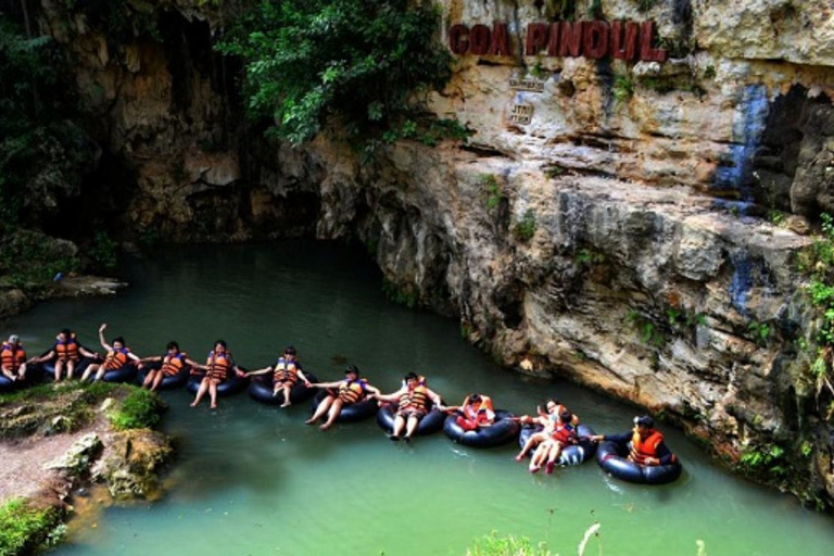 Yogyakarta; Pindul grot, Srigetuk waterval en dennenbos.