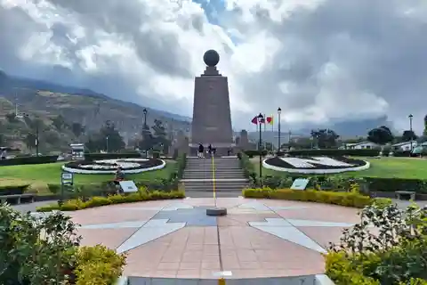 From Quito: Full Day Mitad del Mundo and surroundings