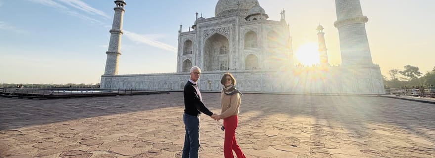 Depuis Delhi : visite du Taj Mahal et d'Agra au lever du soleil avec repas 5 étoiles