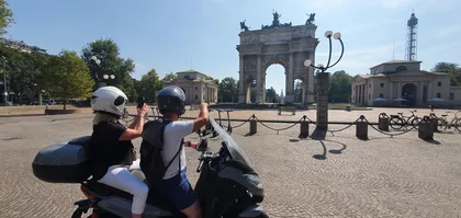 Mailand: Private Vespa-Tour mit Hotelabholung