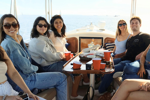 Marina Del Rey: Luxury Boat Cruise with Cheese &amp; Charcuterie