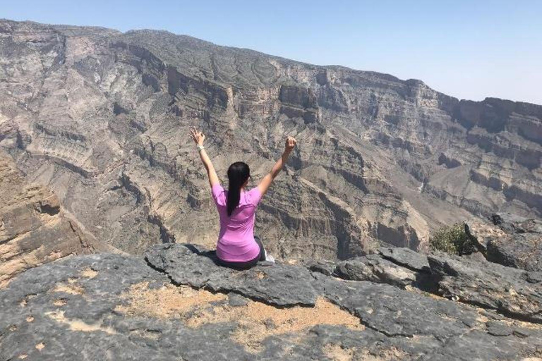 Excursión privada de un día a Nizwa y Yabal Shams (Gran Cañón)