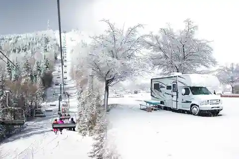 Aventura de esqui de 2 dias em Mont-Tremblant - Excursão em autocaravana