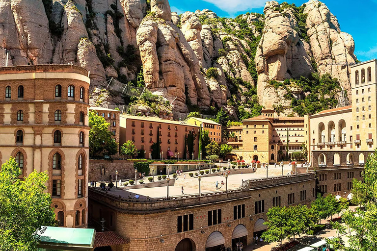 From Barcelona: Montserrat Full-Day Guided Tour