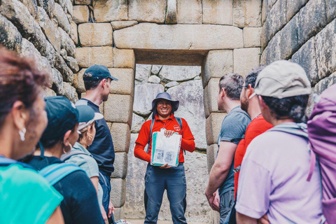 Cusco: 4-Day Inca Trail or Quarry Trail to Machu Picchu