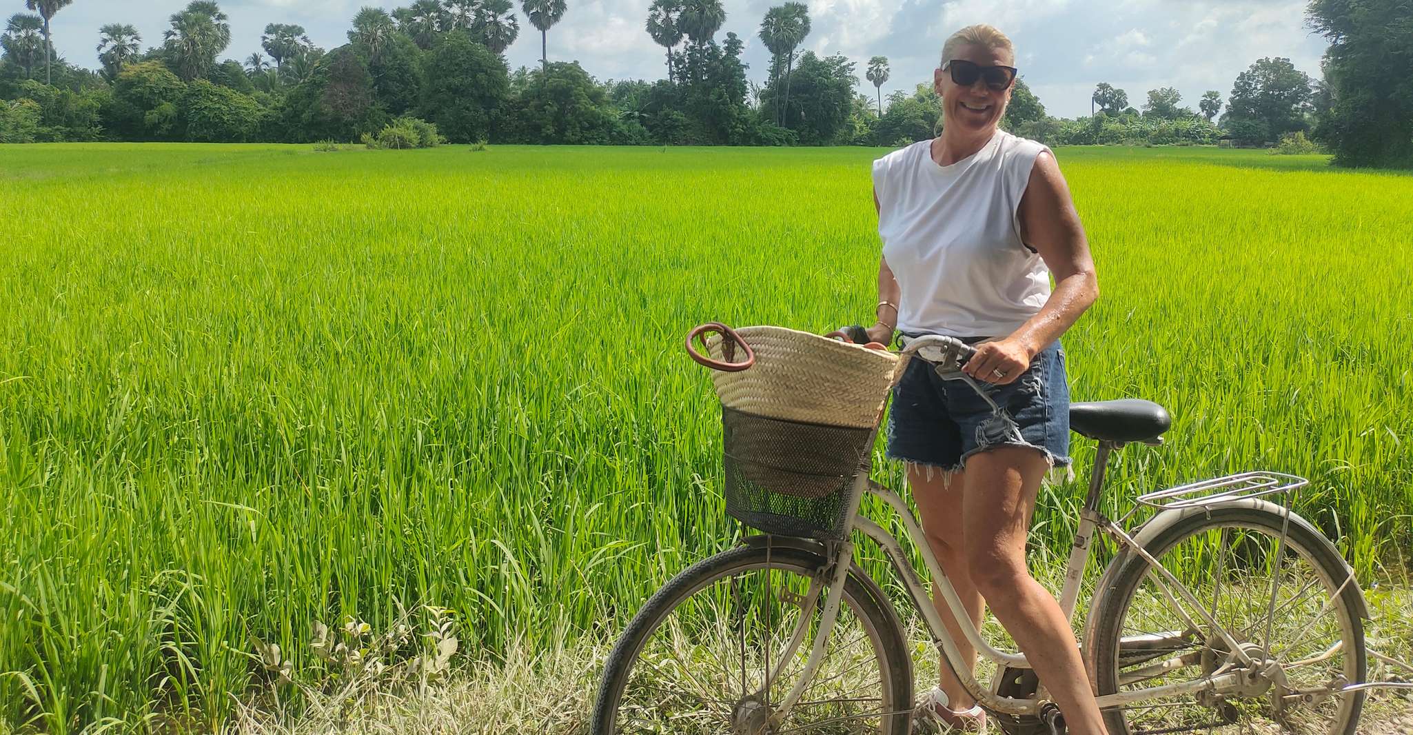 Battambang Unique Day Tours Mixing Bicycle -Tuk Tuk-Lunch - Housity