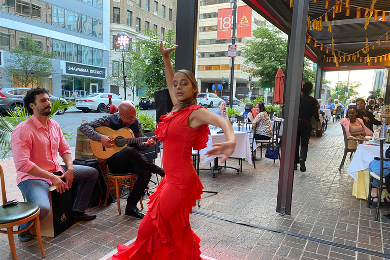 Espectáculo de flamenco con cena y sangríaEspectáculo flamenco con cena y sangría