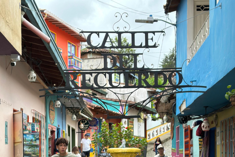 Medellín: Guatapé Day Tour and Hike to Beautiful Crystal-Clear Waterfalls