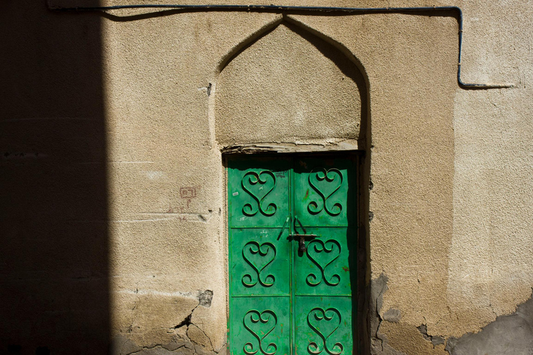 Esperienza del Seeb Souq e delle case omanite con pranzoEsperienza del Seeb Souq e della casa omanita con pranzo (2 Pax)