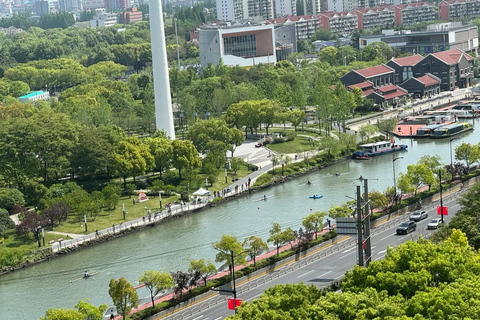 Shanghai: Suzhou Creek E-Scooter Tour with Snacks