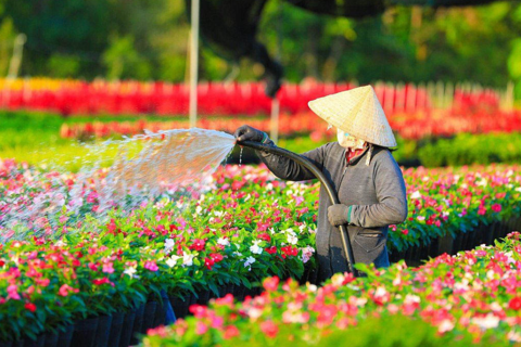 2-Day: The Floating Market - Bird Sanctuary - Flower VillageDeluxe Type - 3* hotel