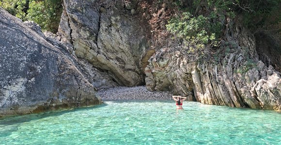 Sarandë: Speedboat Fun Small Group Tour with Stops