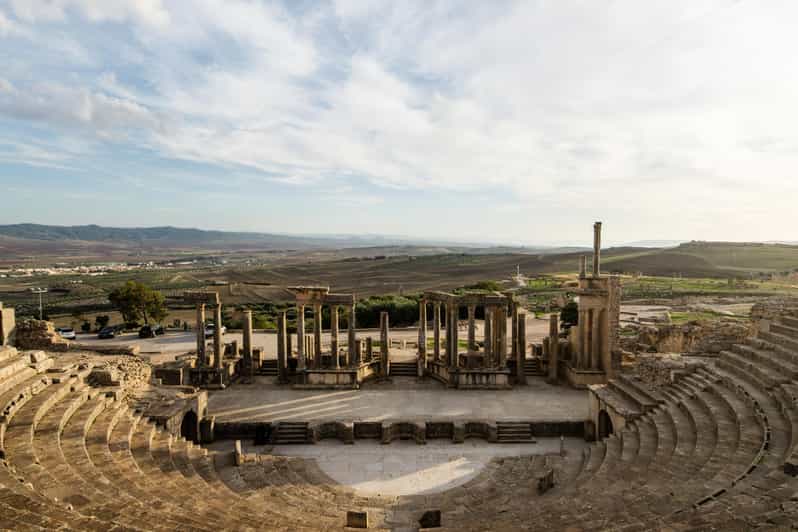 Descobre Dougga e Bulla Regia: excursão privada a partir de Mahdia