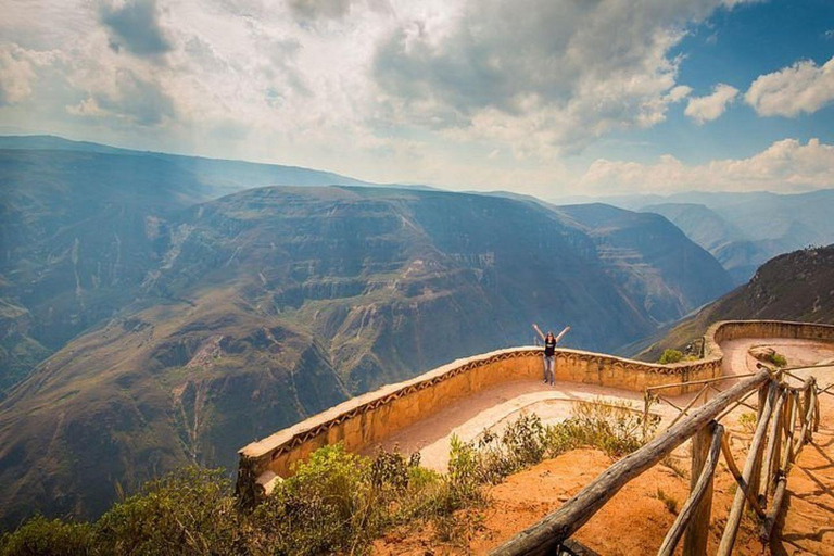 Chachapoyas: Entrance to Karajía and Utcubamba