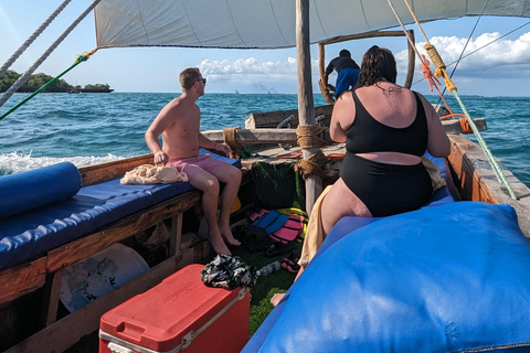 Zanzíbar: Safari Azul de un día con snorkel y barbacoa