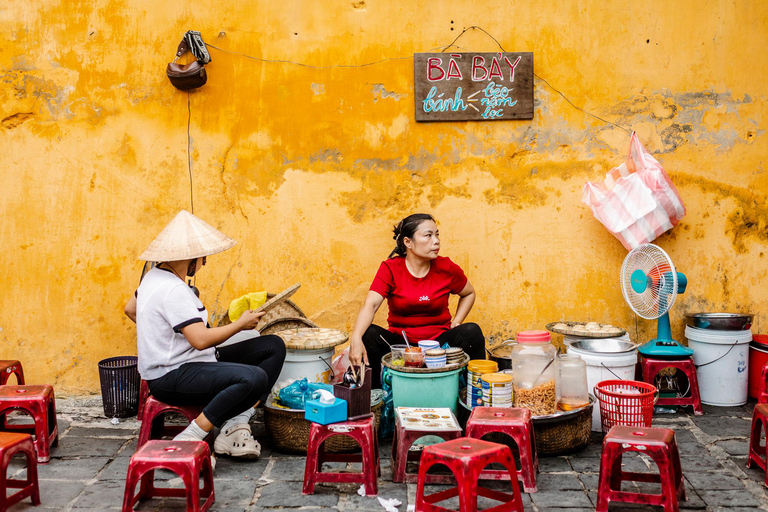 Hoi An Bites Food Tour with 15+ Tastings