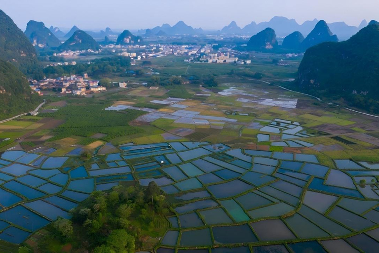 Guilin : tour en bateau dans les marais de Huixian et visite des champs de verre