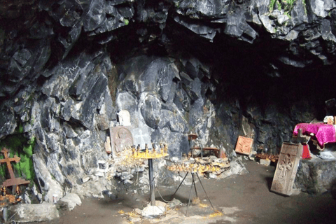 Yerevan: Tsaghkevank Monastery & Mughni Church Private Tour Yerevan: Private Tour Tsaghkevank Monastery & Mughni Church