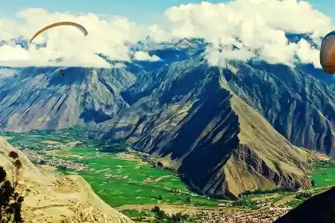 CUSCO OPEN AIR : Paragliding : Adrenaline in the sky :: Paragliding :: Adrenaline in the sky