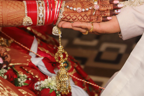 Agra Shopping Tour with Expert Guide & Marble Inlay Workshop Agra Shopping Tour with Representative & Inlay Workshop