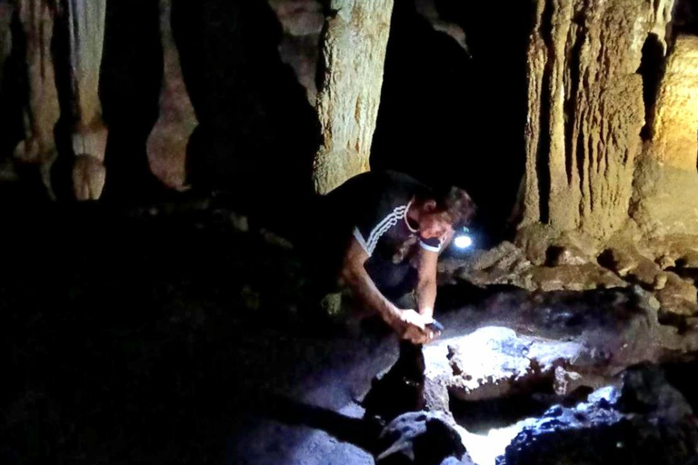Khao Sok: Overnight Raft House Cheow Lan Lake & Coral Cave Option 1: Join Trip Raft House with Fan & *Shared Bathroom