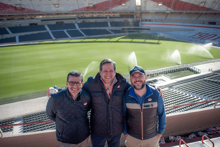 双球场·同激情：博卡vs河床深度体验之旅两座球场，一份激情：博卡vs河床观赛之旅