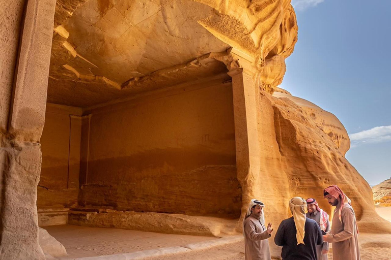 AlUla: Hegra, Elephant Rock and Old Town Day Tour