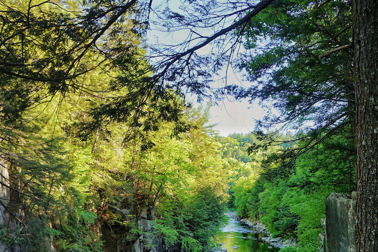Boston: Pioneer Valley Waterfalls Tour with Transfers