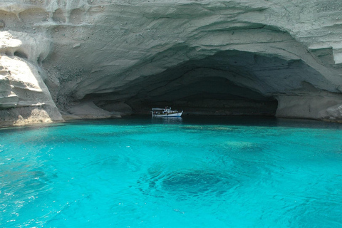 Alanya: Pirate Boat Sunset Cruise with Dinner and Foam Party