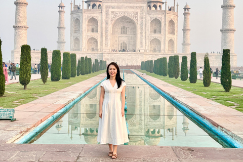 De Delhi: Excursão de um dia ao Taj Mahal e ao Forte de Agra com comboioComboio de 1ª classe com carruagem, guia, ingresso e almoço 5 estrelas