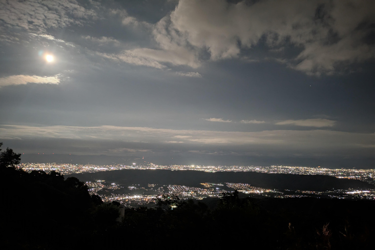 Osaka : visite nocturne du mont Ikoma avec la ligne d'horizon