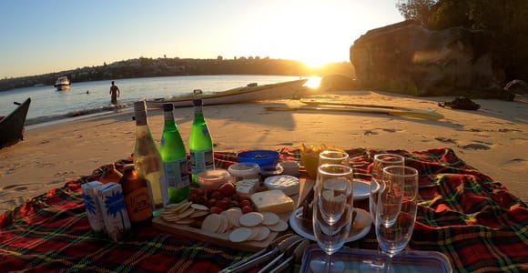Sydney: The Golden Hour Paddle – Middle Harbour Sundowner