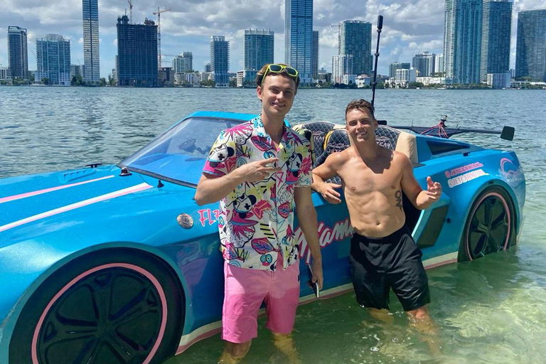 Adrenalina em Miami: Experiência particular única com JetCar1 adulto sem taxas de gás e de marina