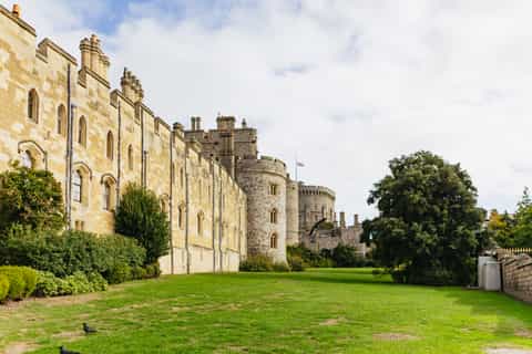 London: Windsor Castle, Stonehenge & Bath Full-Day Tour