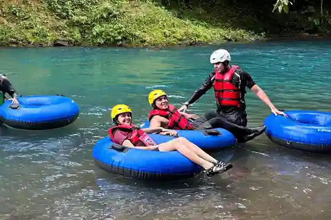 Tubing i Rio Celeste , Aventure och Nature