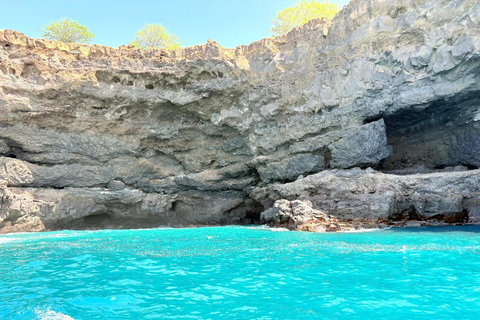 Santiago: Ribeira da Barca Sea Caves Boat Tour & Pickup