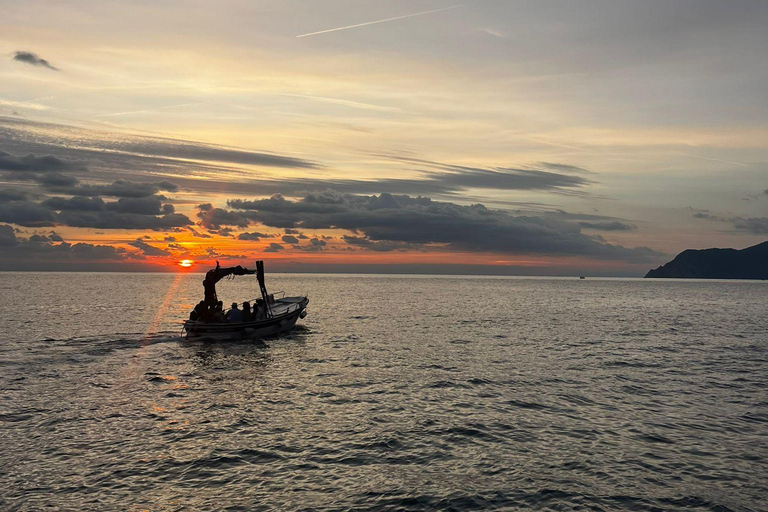 Vernazza: morning tour-afternoon-sunset aperitiv cruise tour 2-Hour Tour