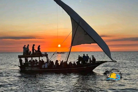 Nungwi/Kendwa: Dhow-kryssning i solnedgången med traditionell musik