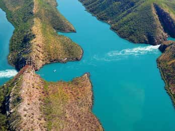 Broome: Volo panoramico e tour delle attrazioni della baia di Cygnet