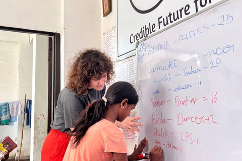 Jaipur: Slum Education Center Volunteer Abroad Trip