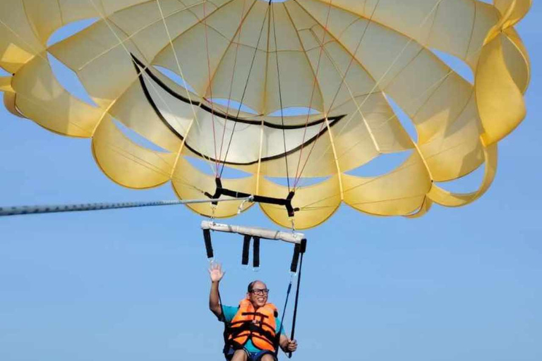 Boracay: Parasailing-äventyr med Insta 360-graders kamera