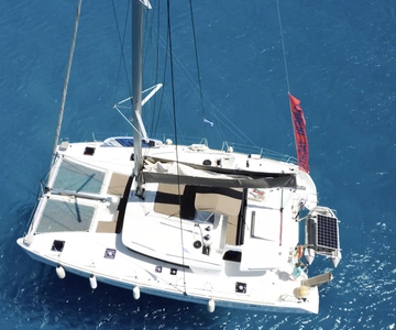 Heraklion: Excursión en catamarán Dia, comida, barra libre y snorkel