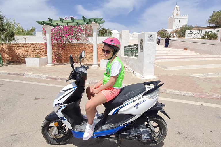 Djerba: Scooter tour of the island Full-day guided tour