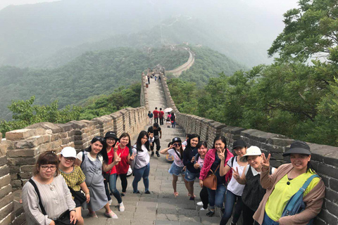 Peking:Mutianyu Great Wall Bus Tour-8AM/9AM/10AM 【Busda】Mutianyu Nur Hin- und Rückfahrt mit dem Bus