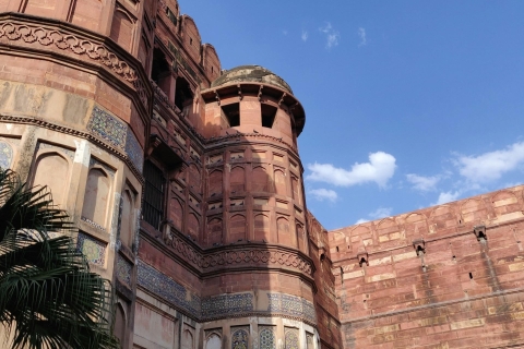Depuis Delhi : visite du Taj Mahal en voiture le même jour avec déjeunerChauffeur seul + voiture privée + guide touristique