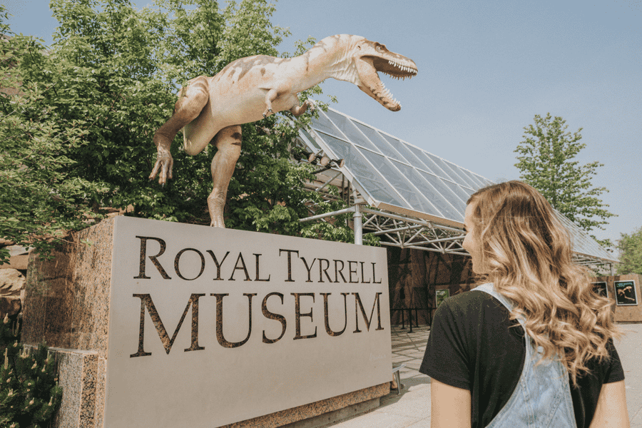 Drumheller: Tagestour mit Dinosauriern, Museum und Hoodoos. Foto: GetYourGuide Drumheller: Tagestour mit Dinosauriern, Museum und Hoodoos. Foto: GetYourGuide