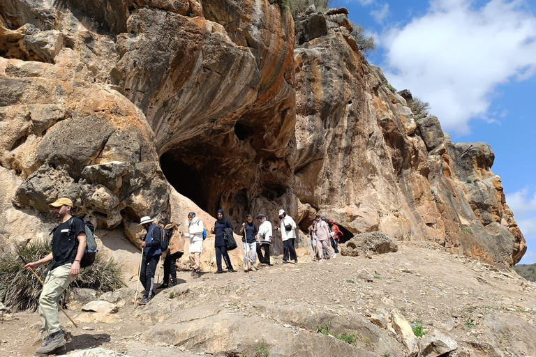 Hiking Ain Dakhla Benslimane: Mountains, Flavors & Folklore