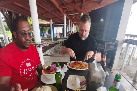 Panama City: Carnival Party Bus with Drinks and DJ Carnival Party Bus: 3-Hour City & Amador Tour with Open Bar